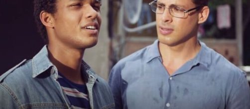 Ravi e Christian em 'Um Lugar ao Sol'. (Fotomontagem)