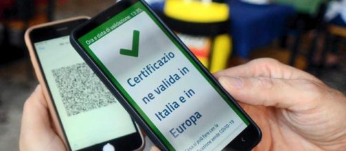 Green pass: si vaglia la possibilità di ridurre la validità della certificazione.