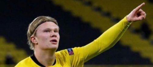 In foto Erling Haaland, punta del Borussia Dortmund.