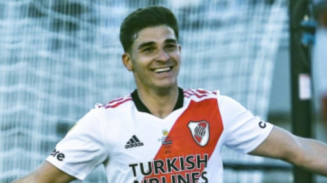 Julian Alvarez, punta del River Plate.
