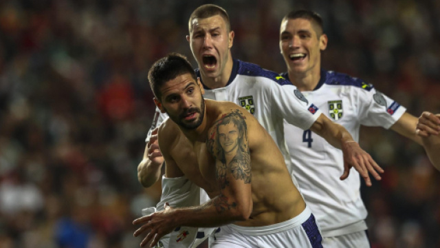 Portugal 1-2 Serbie: le drame à Lisbonne alors que la tête d ... - fr-24.com