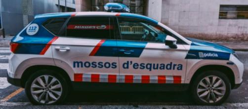 Los Mossos d'Esquadra han revelado que la joven fue abandonada en una zona muy fría (Twitter/@mossos)