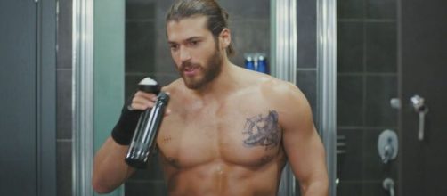 Can Yaman, retroscena di Rosica.