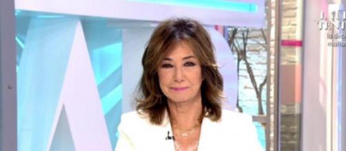Ansa Rosa Quintana anuncia en directo que padece cáncer de mama (Mediaset)