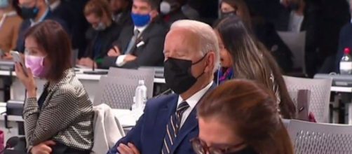 Joe Biden se quedó dormido durante la Cumbre COP26 sobre el cambio climático (RRSS)
