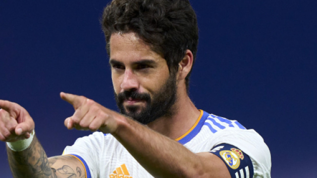 Il Milan, sfida la Juve per Isco.