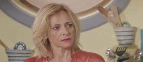 Un Posto al sole episodio giovedì 2 dicembre: Rossella allontana Silvia, Chiara in ansia.