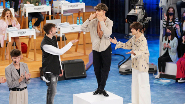 Amici, anticipazioni 28/11: maglia sospesa a Mattia e Simone, Andrea potrebbe uscire.