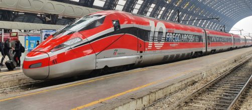 Ferrovie dello Stato assume diplomati e laureati.