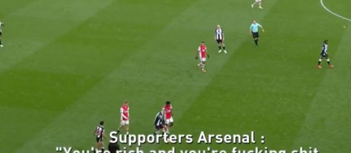 Les fans d'Arsenal ont fait le show contre Newcastle (crédit Twitter Canal+)