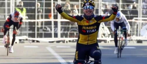 Ciclismo, Primoz Roglic vince il Beking Criterium.