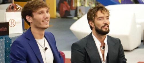 GF Vip, il papà di Manuel contro Alex.