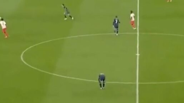 Neymar sous le feu des critiques contre Leipzig. (crédit Twitter)