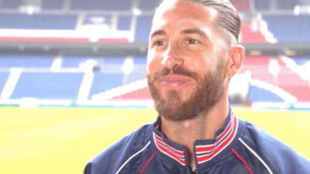 Sergio Ramos lors de la conférence de presse de présentation au PSG cet été - Source : Youtube, CulturePSG