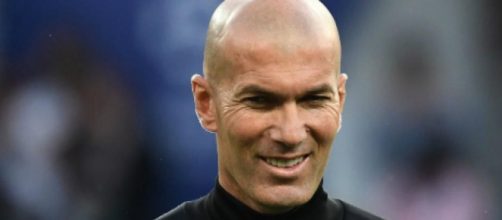 Zinedine Zidane accetterebbe un'offerta dalla Francia o dalla Juventus.