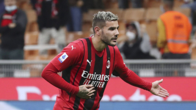Milan, si lavora al rinnovo di Theo Hernandez.