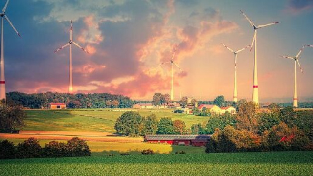 Numero verde Estra Energie: luce, gas e mobilit&agrave; elettrica.