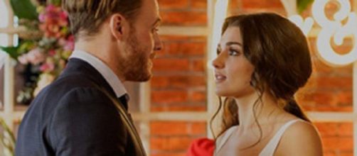 Love is in the air, spoiler del 13/11: Serkan chiede la mano di Eda.