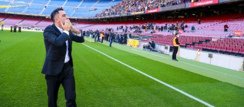Xavi Hernández en su presentación como técnico del FC Barcelona en el Camp Nou (Twitter/@FCBarcelona_es)