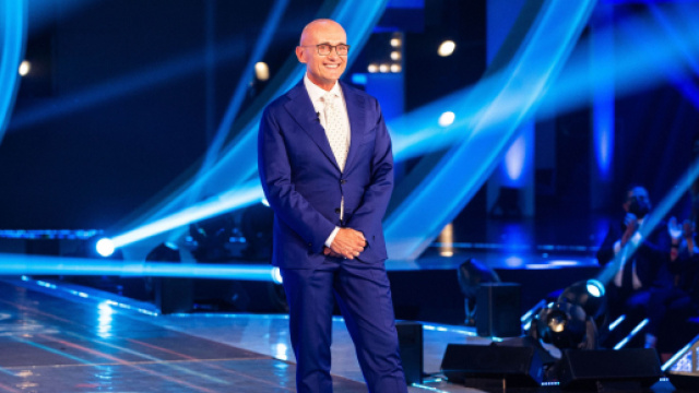 Ascolti tv 8 novembre 2021: perde GF VIp