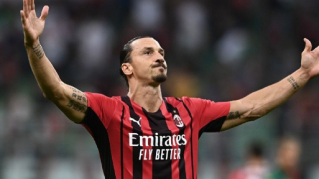 Zlatan Ibrahimovic con la maglia del Milan.