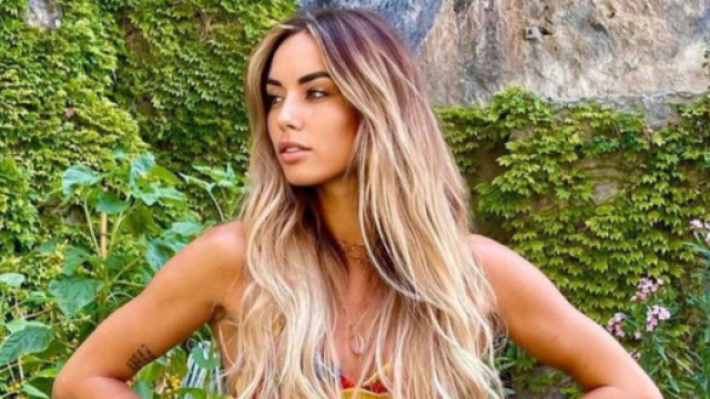 Hilona très critiquée sur son poids depuis sa rupture avec Julien Bert, elle affiche une photo qui fait encore une fois réagir.