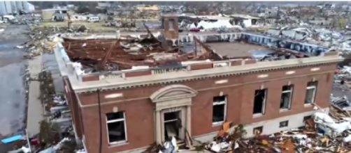 Tornadoes rip through Kentucky, five other states (Image source: Reuters/YouTube)