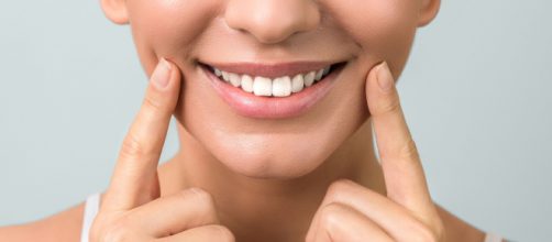 Denti bianchi e sani: le migliori tecniche di sbiancamento.