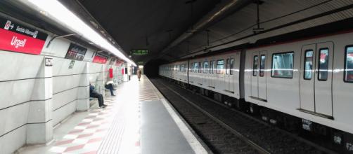 Los hechos han ocurrido en la estación de metro de la línea 1 de Urgell, Barcelona - Wikimedia Commons