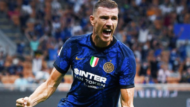 Inter, il Newcastle vorrebbe Dzeko e Martial, Telles potrebbe arrivare per 15 milioni.