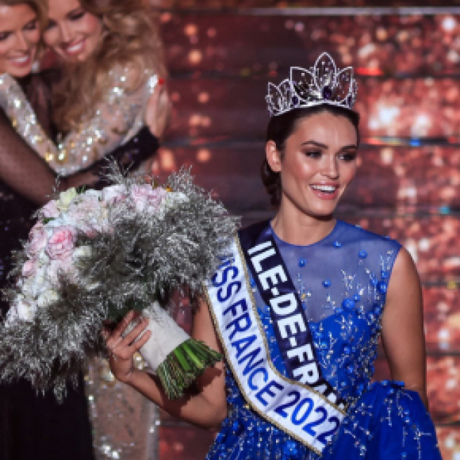 Qui est Diane Leyre, la nouvelle Miss France 2022 - Source : TF1
