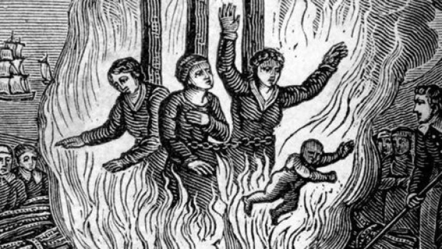Bûcher de sorcières - noir et gris