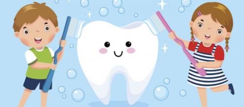 Salute dentale dei bambini: curare i denti dei più piccoli attraverso una corretta igiene orale.