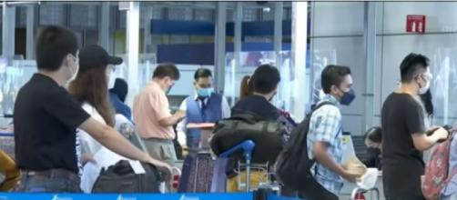 Singapore to enhance COVID-19 testing protocols for all travelers due to Omicron concerns (Image source: CNA)