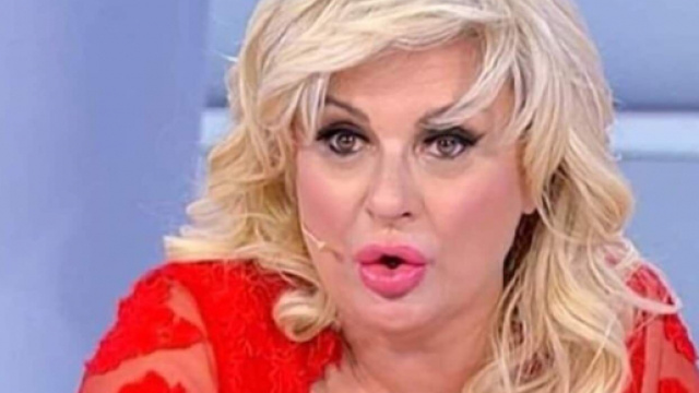 Uomini e donne, Tina si è fidanzata