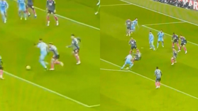 Riyad Mahrez en feu face à Leicester City ce dimanche. (crédit Twitter)