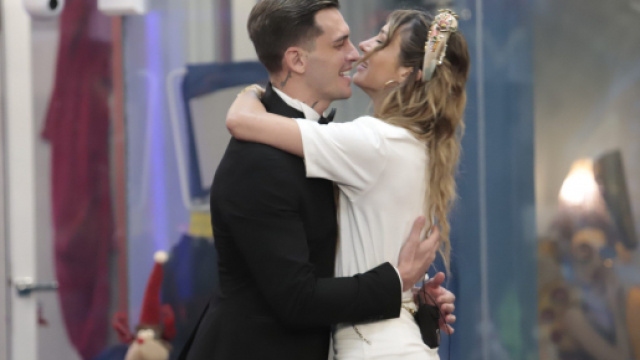 GFVip, Soleil e Basciano vicini, lei: ‘Mi mandi in tilt quando ridi così’.