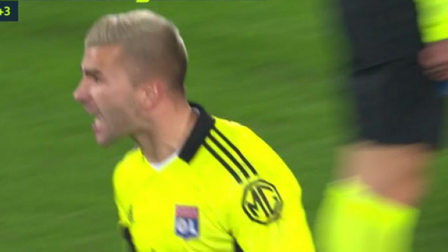 Anthony Lopes furieux contre Lucas Paqueta. (crédit Prime Video)