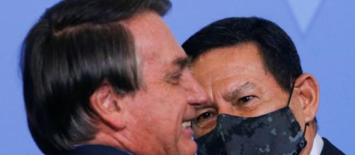Bolsonaro não chama Mourão para reunião ministerial. (Arquivo Blasting News)