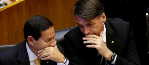 TSE arquiva processos contra chapa Bolsonaro-Mourão. (Arquivo Blasting News)