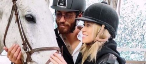 Can e Diletta: anche lei pubblica su Instagram il primo post che li ritrae insieme.