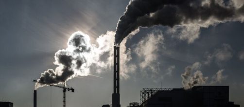 L'inquinamento da combustibili fossili provoca ogni anno quasi 9 milioni di morti.