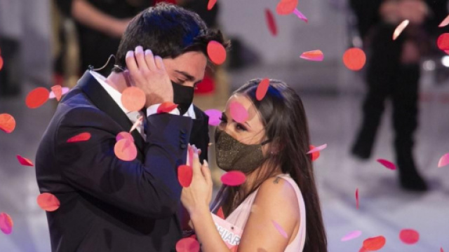 Uomini e Donne, Davide e Chiara a S. Valentino ricordano l'esterna: 'Permettimi di amarti'