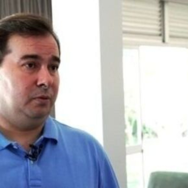 Rodrigo Maia critica novo decreto de armas de Bolsonaro. (Arquivo Blasting News)