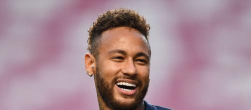 Neymar é criticado por comportamento fora de campo. (Arquivo Blasting News)