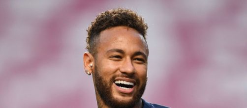 Neymar é criticado por comportamento fora de campo. (Arquivo Blasting News)