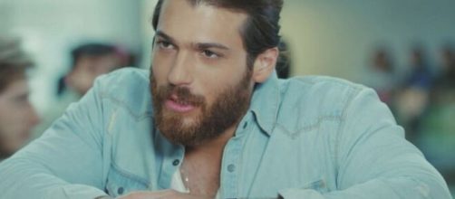 Can Yaman, possibile debutto in Che Dio ci aiuti 6.