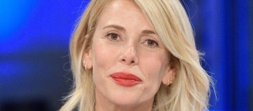 Grande Fratello Vip, Alessia Marcuzzi su Salemi: 'Viene sempre pugnalata alle spalle'.