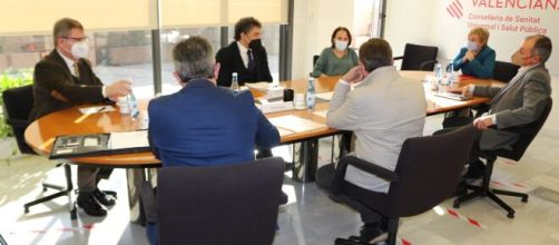 Sanidad constituye una mesa de diálogo con el sector de la la hostelería de Valencia