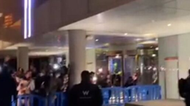 Les joueurs du PSG chahutés par les fans du FC Barcelone - ©capture d'écran Vidéo RMC